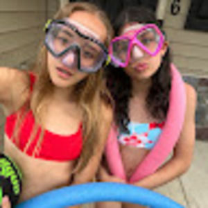 Meet your Posher, Chloe